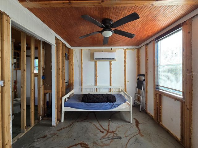 7472 W THUNDERBIRD ISLAND, Homosassa, FL 34448