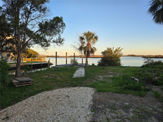 7472 W THUNDERBIRD ISLAND, Homosassa, FL 34448