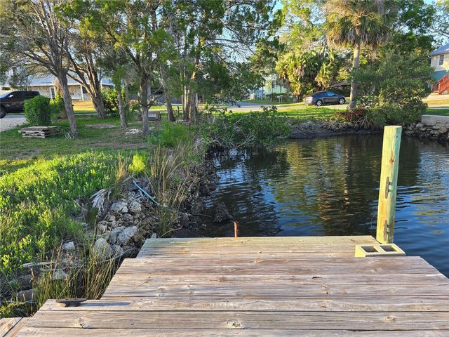 7472 W THUNDERBIRD ISLAND, Homosassa, FL 34448