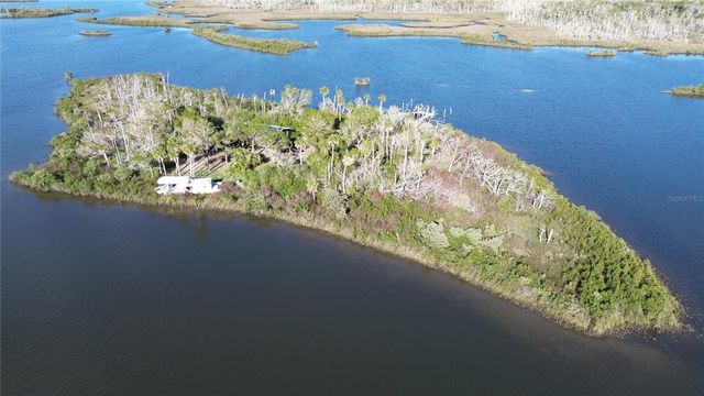 7472 W THUNDERBIRD ISLAND, Homosassa, FL 34448