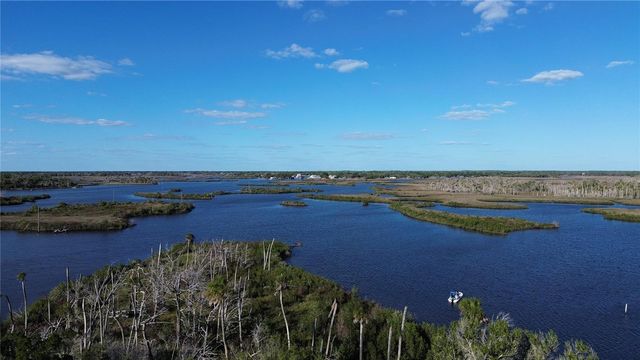 7472 W THUNDERBIRD ISLAND, Homosassa, FL 34448