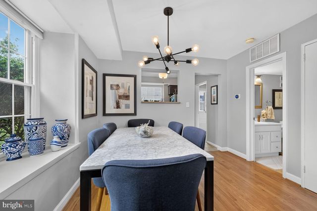 2306 N DEARING ST, Alexandria, VA 22302
