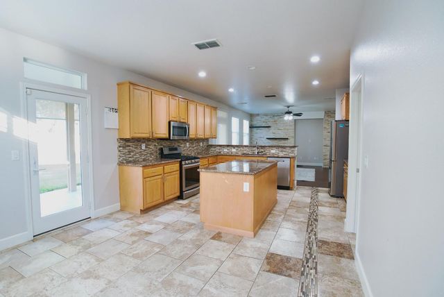 7308 Poseidon Ct, Citrus Heights, CA 95621
