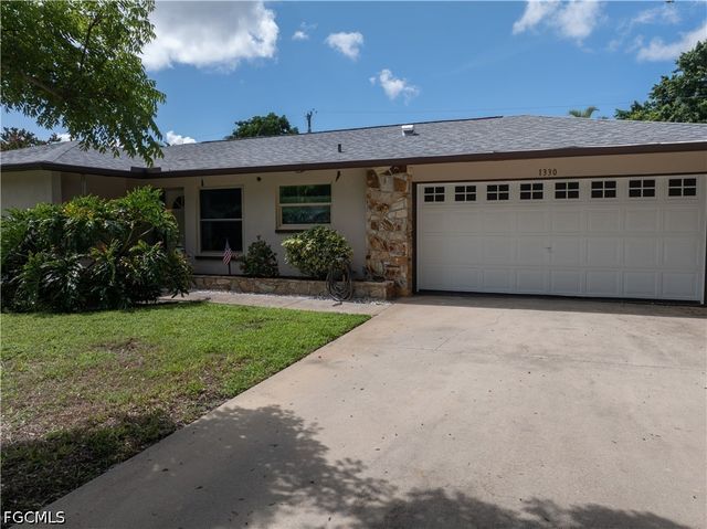 1330 SE 44th TER, Cape Coral, FL 33904
