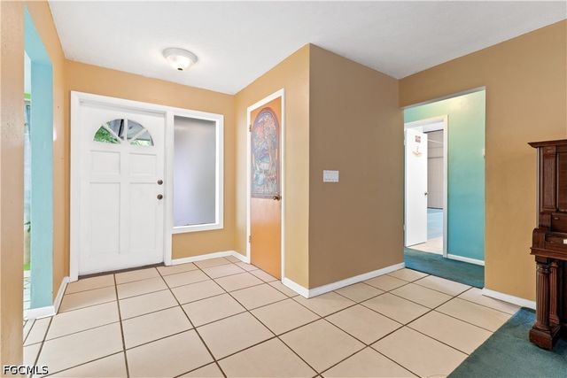 1330 SE 44th TER, Cape Coral, FL 33904
