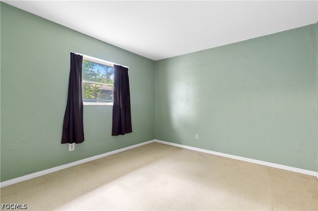 1330 SE 44th TER, Cape Coral, FL 33904