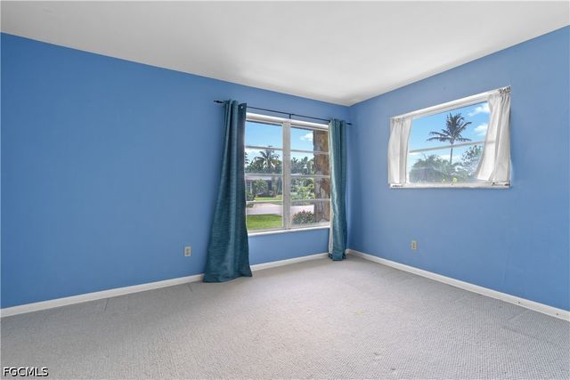1330 SE 44th TER, Cape Coral, FL 33904