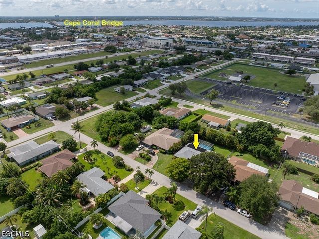 1330 SE 44th TER, Cape Coral, FL 33904