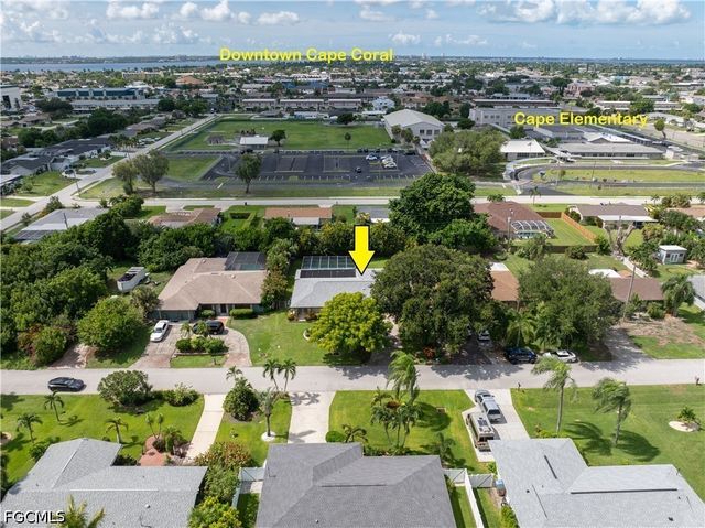 1330 SE 44th TER, Cape Coral, FL 33904