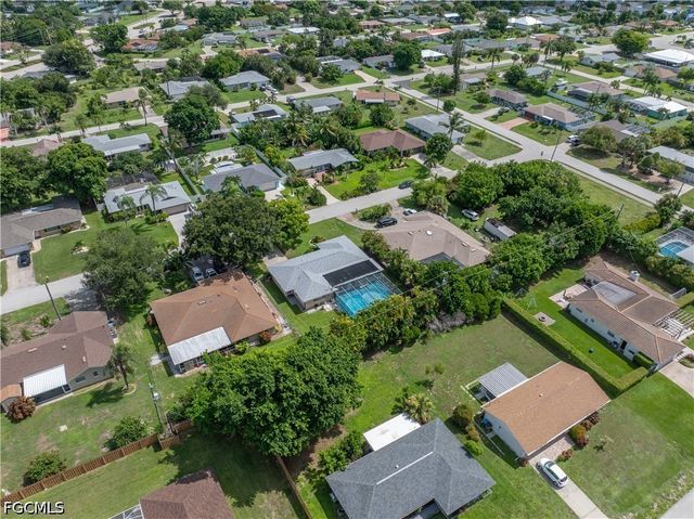 1330 SE 44th TER, Cape Coral, FL 33904