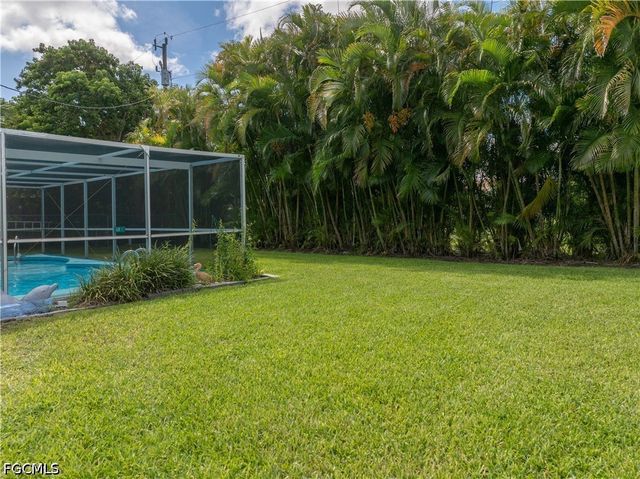 1330 SE 44th TER, Cape Coral, FL 33904