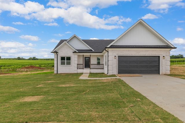 1380 Lanning Rd, Lawrenceburg, TN 38464