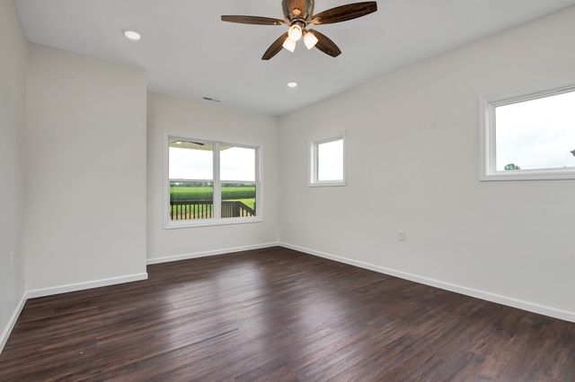 1380 Lanning Rd, Lawrenceburg, TN 38464