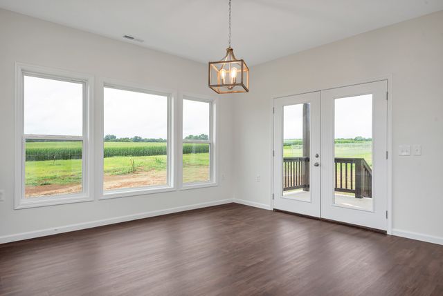 1380 Lanning Rd, Lawrenceburg, TN 38464