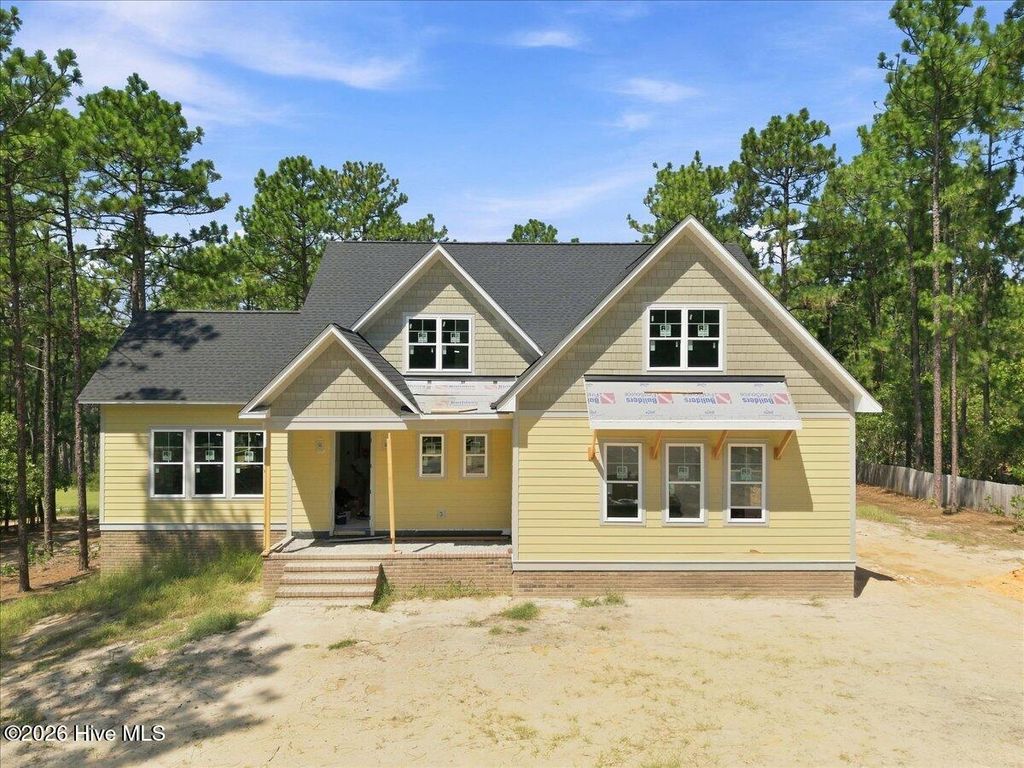 172 Woodbine Way, Carthage, NC 28327