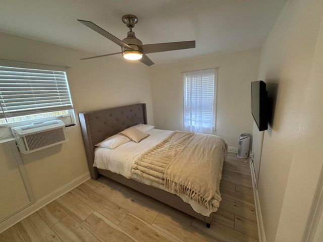 17 S D Street 1, Lake Worth Beach, FL 33460