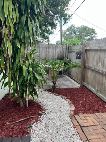 17 S D Street 1, Lake Worth Beach, FL 33460