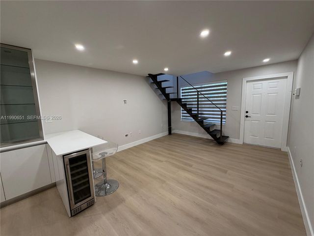 3025 Mary St 11, Miami, FL 33133