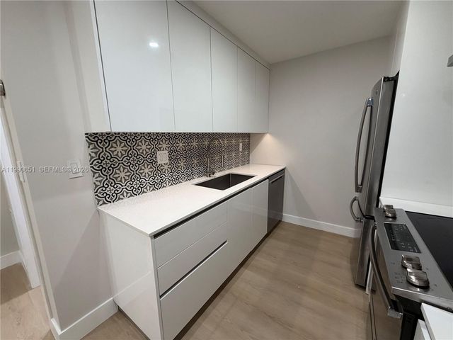 3025 Mary St 11, Miami, FL 33133