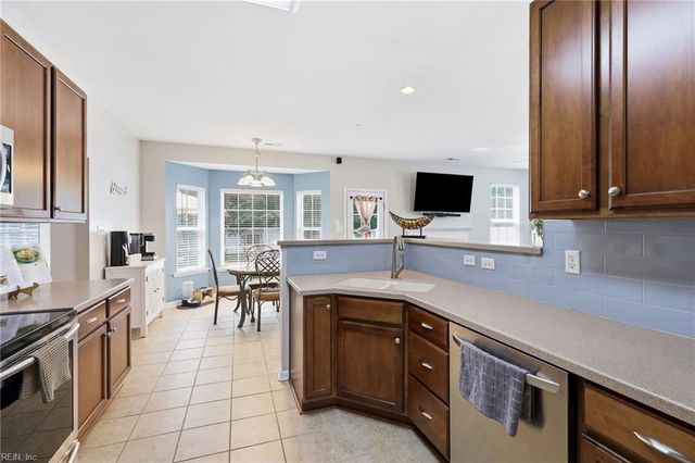 200 Foster RD, Yorktown, VA 23690