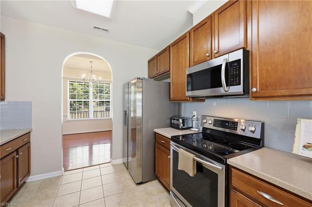 200 Foster RD, Yorktown, VA 23690
