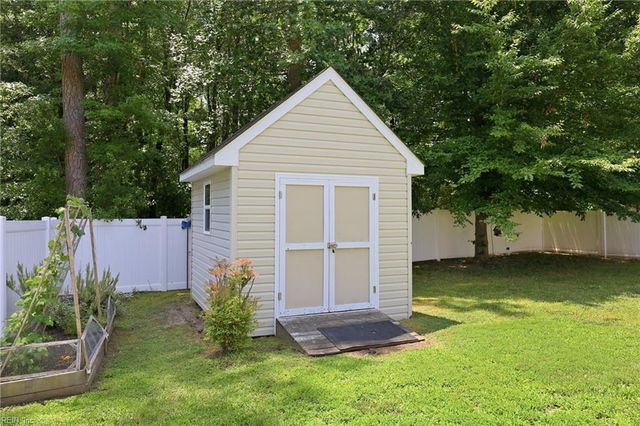 200 Foster RD, Yorktown, VA 23690