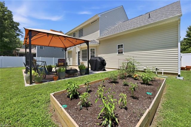 200 Foster RD, Yorktown, VA 23690