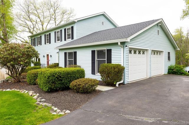 5 Rolling Green Lane, Wappingers Falls, NY 12590