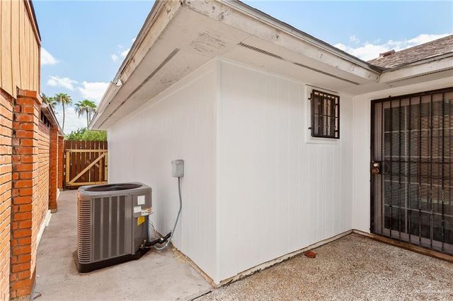 301 E La Vista Avenue 2, Mcallen, TX 78501