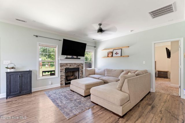 121 Driver Court, Raeford, NC 28376