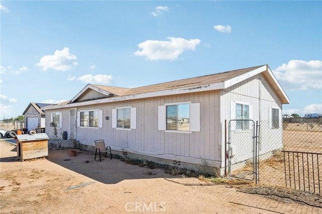 10992 Tecopa Road, Apple Valley, CA 92308
