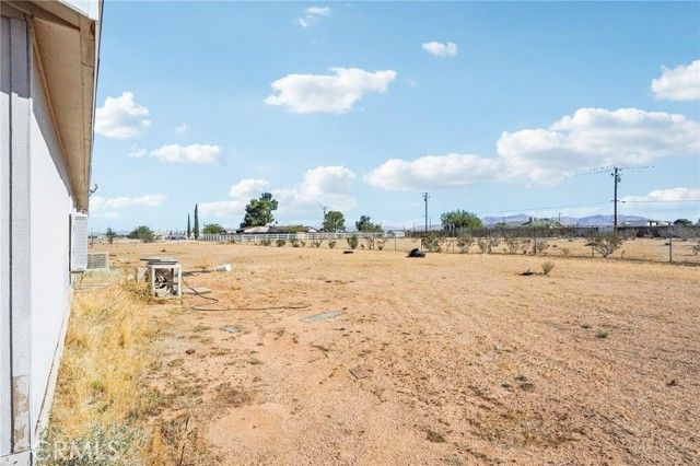 10992 Tecopa Road, Apple Valley, CA 92308