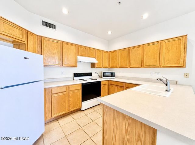 1519 N Pso La Tinaja, Green Valley, AZ 85614