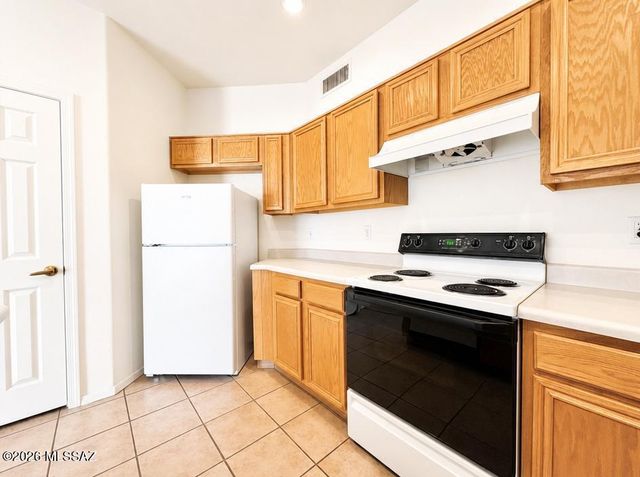 1519 N Pso La Tinaja, Green Valley, AZ 85614