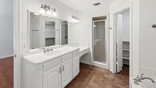 1077 Westgrove Drive, Saginaw, TX 76179