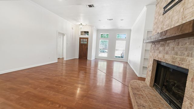 1077 Westgrove Drive, Saginaw, TX 76179