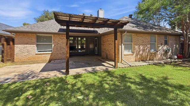 1077 Westgrove Drive, Saginaw, TX 76179