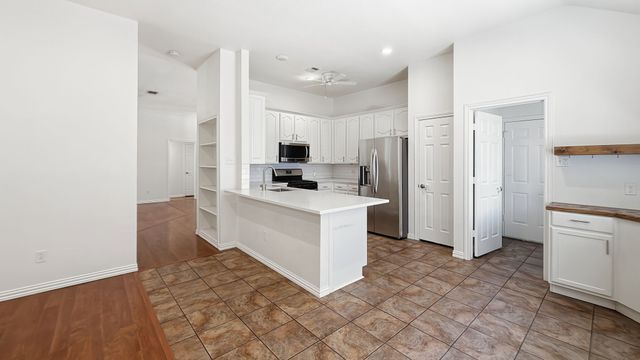 1077 Westgrove Drive, Saginaw, TX 76179