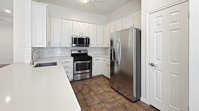 1077 Westgrove Drive, Saginaw, TX 76179
