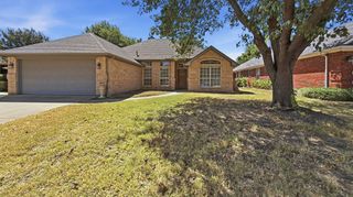 1077 Westgrove Drive, Saginaw, TX 76179