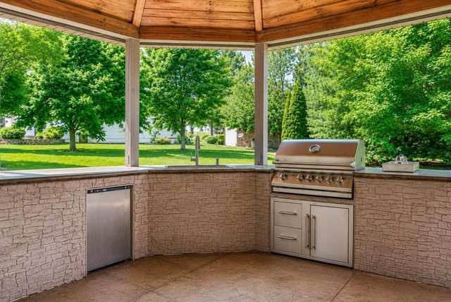 3702 E Dartmoor Court, Springfield, MO 65802