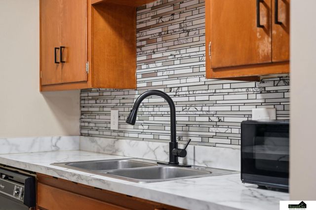 4900 Huntington Avenue, Lincoln, NE 68504