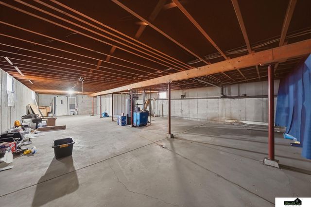 4900 Huntington Avenue, Lincoln, NE 68504
