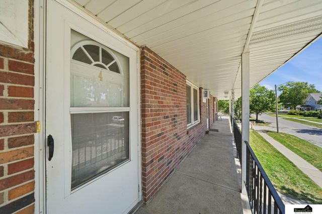4900 Huntington Avenue, Lincoln, NE 68504