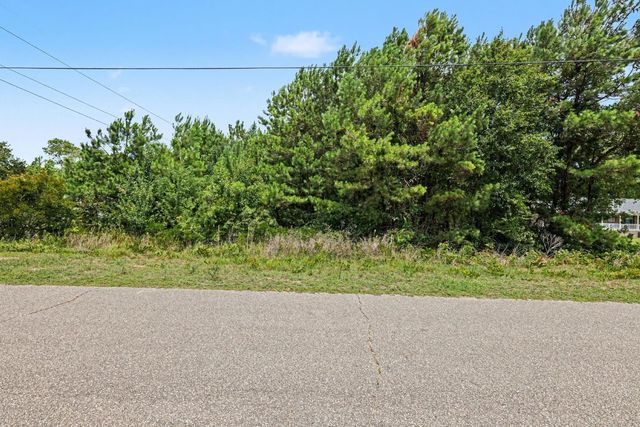 240 Calvary Rd., Little River, SC 29566