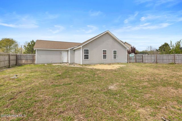 310 Connie Court, Beulaville, NC 28518