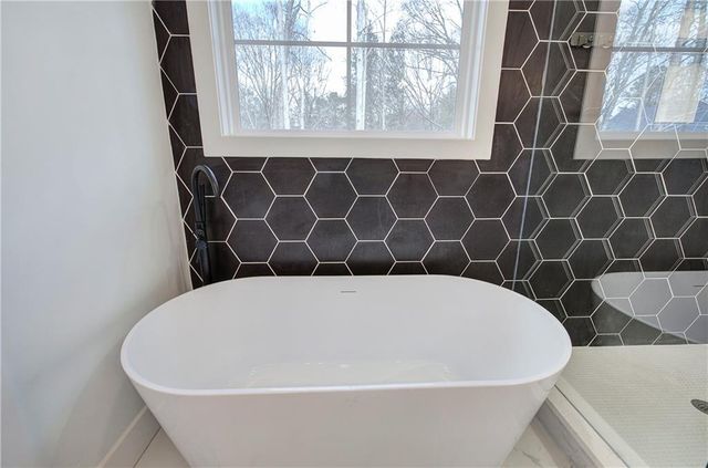 81 Summit Ridge SE Circle, Cartersville, GA 30120