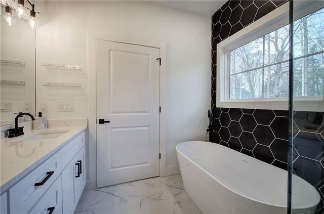 81 Summit Ridge SE Circle, Cartersville, GA 30120