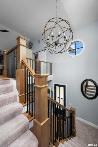 223 N 2ND Street, Le Claire, IA 52753