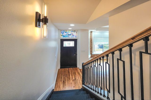 6450 S Greenwood Avenue, Chicago, IL 60637